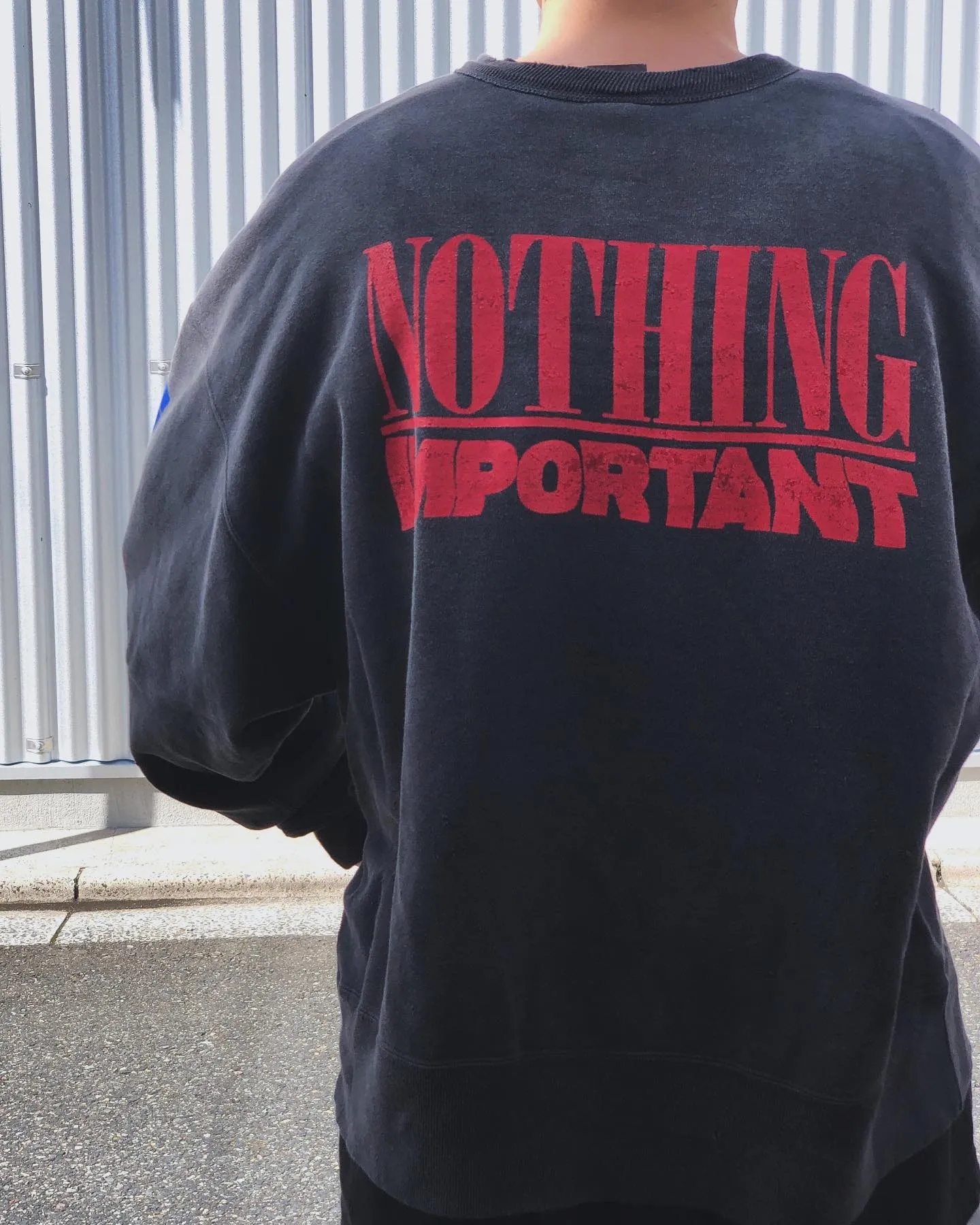 SAINT Mxxxxxx × Kosuke Kawamura KK_CRW SWT/NOTHNG IMP/BLK joint model Holy Infant Tadpole retro distressed sweatshirt, washed black S-XL Assute dyeing, genuine whole garment sprayed with horsetail fading process, collar/cuffs frayed in many places, front and rear panels/sleeves super complicated hanging grinding, heavy washing and distressing, correct fruit mark/angel mark